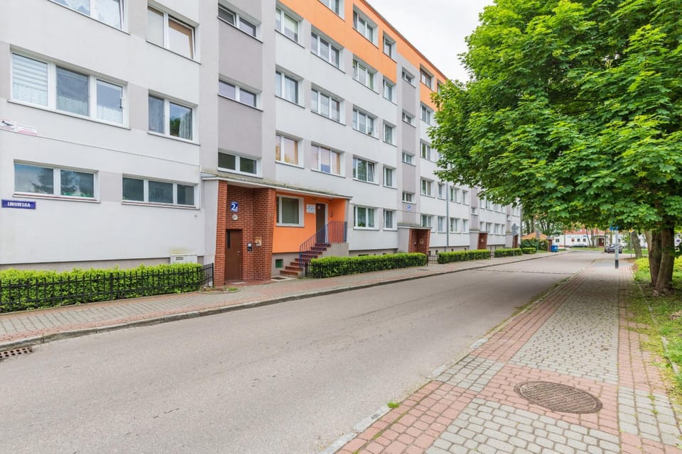 Property building, Street view