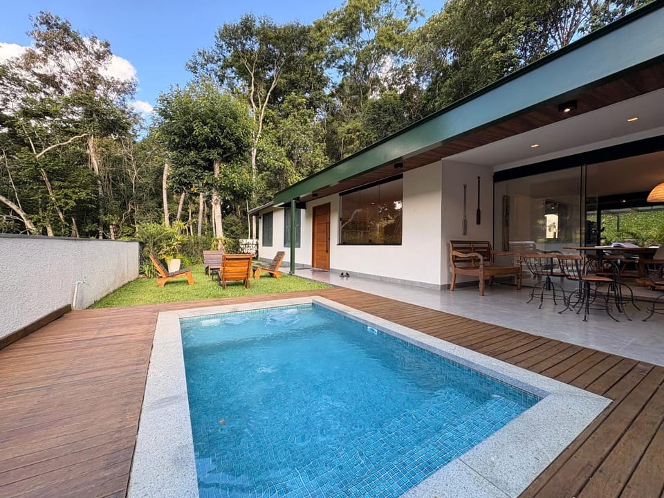 Property building, Day, Garden view, Pool view, Swimming pool