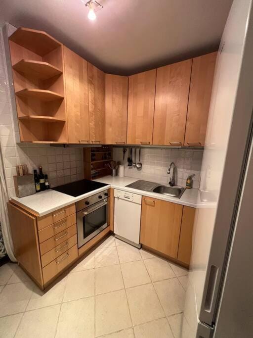 Kitchen or kitchenette, dishwasher, pet friendly, stove