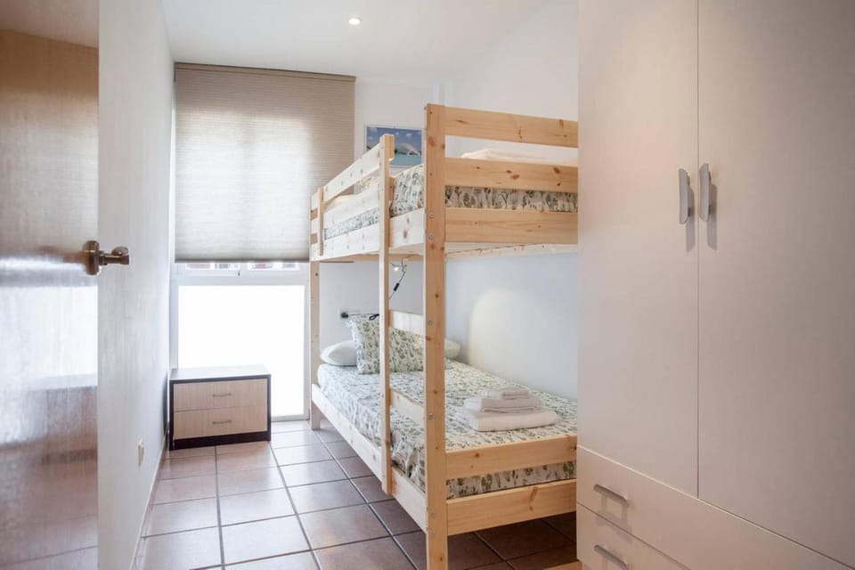 Photo of the whole room, Bedroom, bunk bed, wardrobe