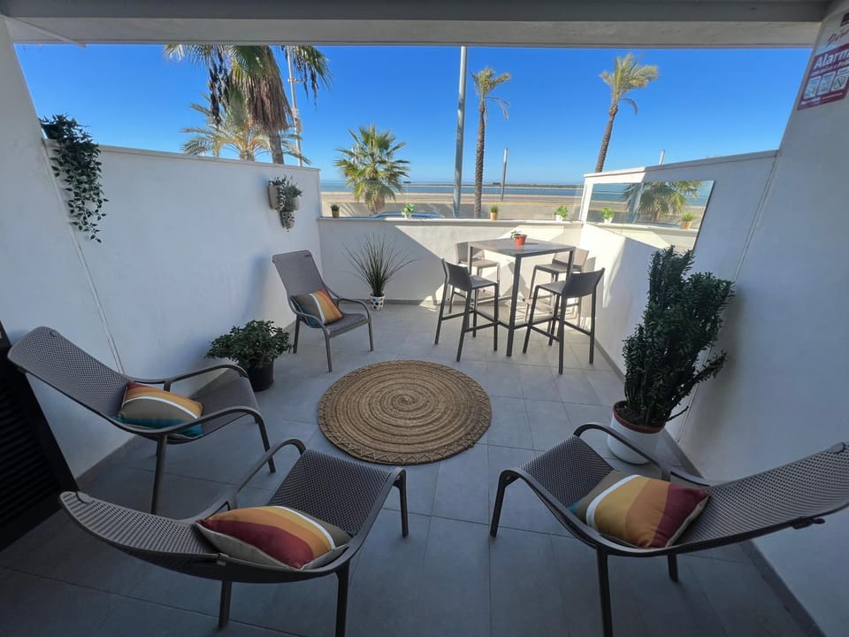 View (from property/room), Balcony/Terrace, Seating area, Sea view