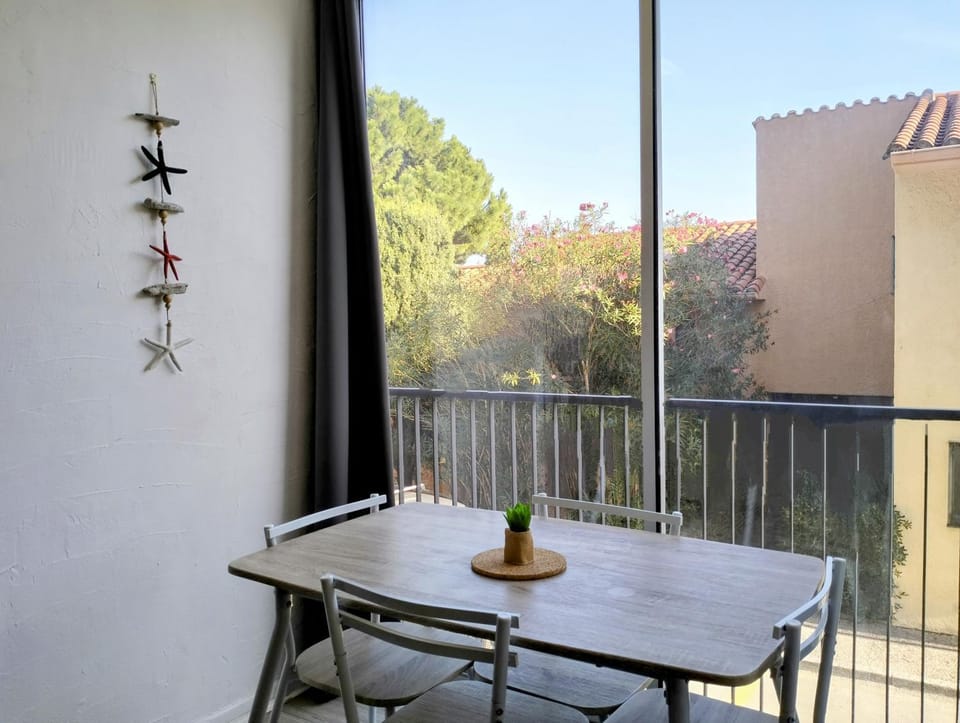 View (from property/room), Dining area