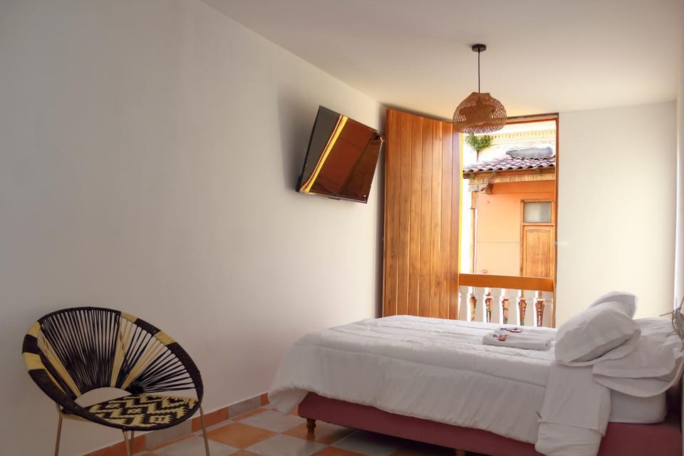 TV and multimedia, Balcony/Terrace, Photo of the whole room, fireplace
