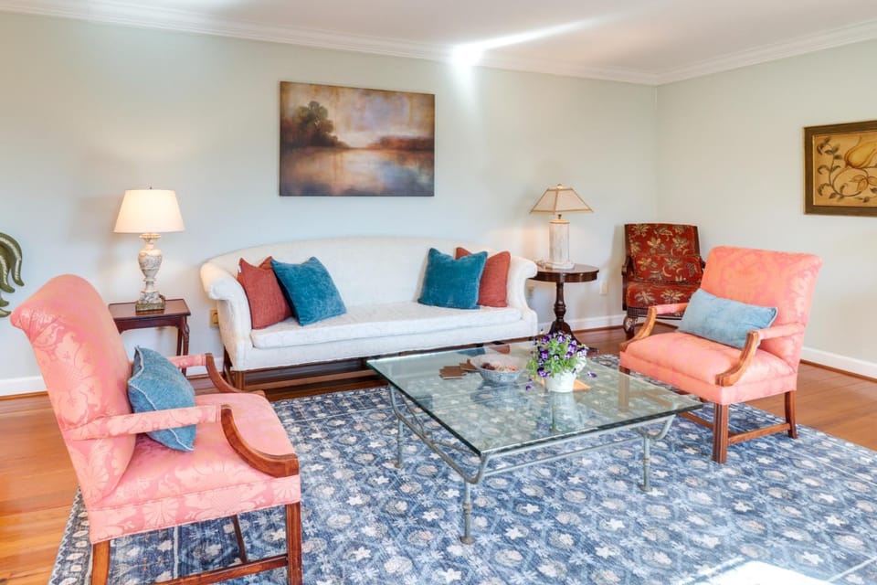 Rural and Spacious Virginia Home on ~ 2 Acres! House in Shenandoah Valley