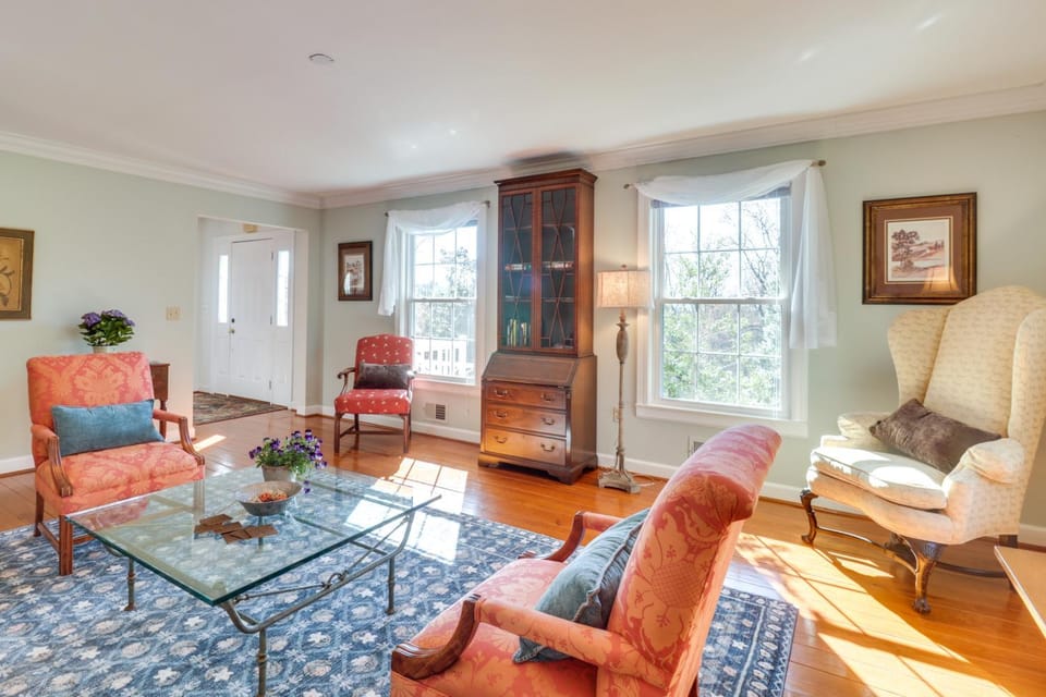 Rural and Spacious Virginia Home on ~ 2 Acres! House in Shenandoah Valley