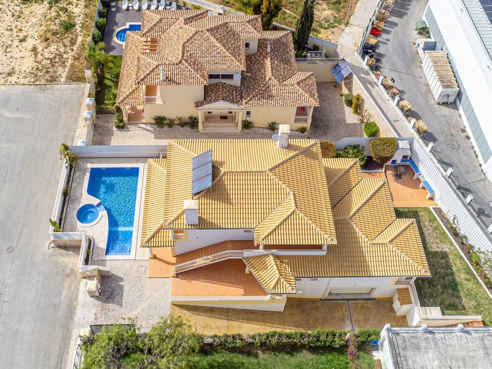 Villa Ribeiro by HelloVacations Villa in Guia