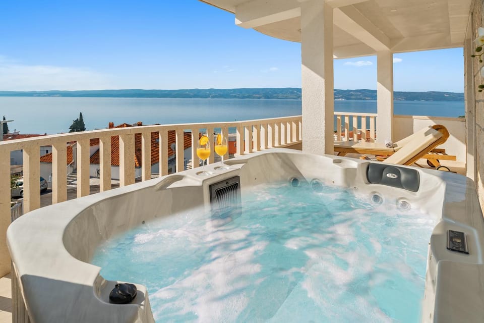 Day, Hot Tub, View (from property/room), Balcony/Terrace, Sea view