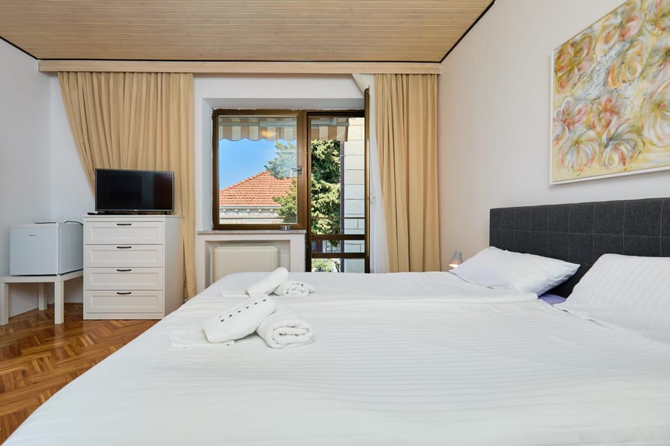 TV and multimedia, Bedroom
