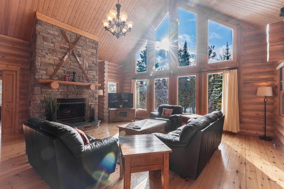 Fiddler Lake Resort - Deer 61 Chalet in Quebec