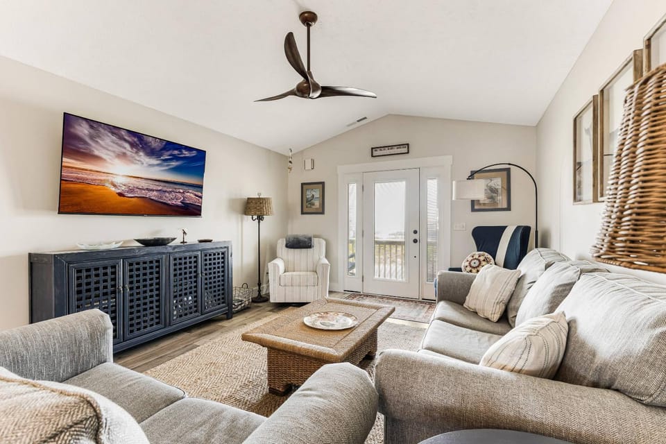 Little Sunshine House in Oak Island