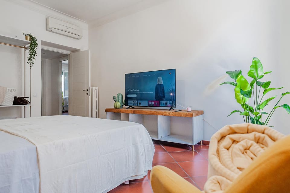 TV and multimedia, Bedroom