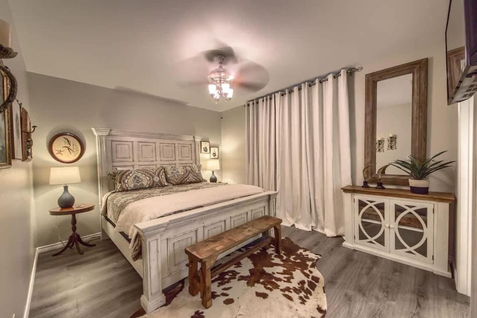 RG 206 Rio Rancho Guadalupe House in Canyon Lake