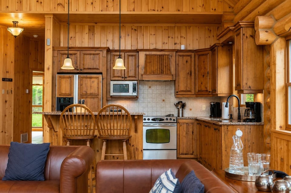 Fiddler Lake Resort - Deer 79 Chalet in Quebec