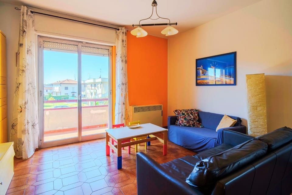 Natural landscape, Living room, Seating area