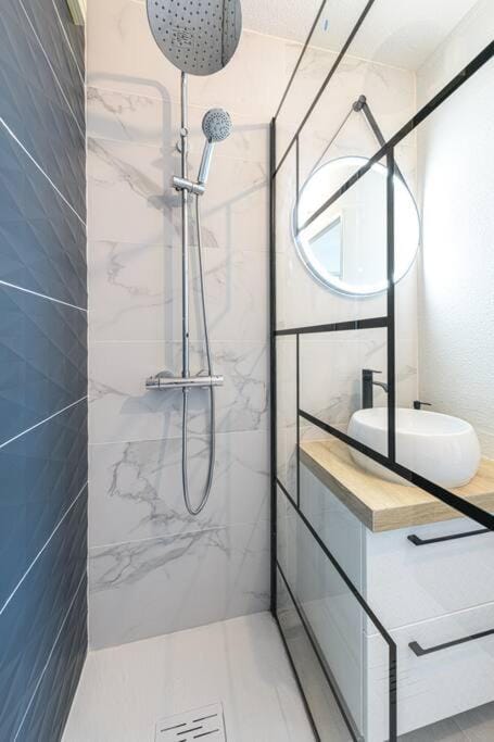 Shower, Bathroom
