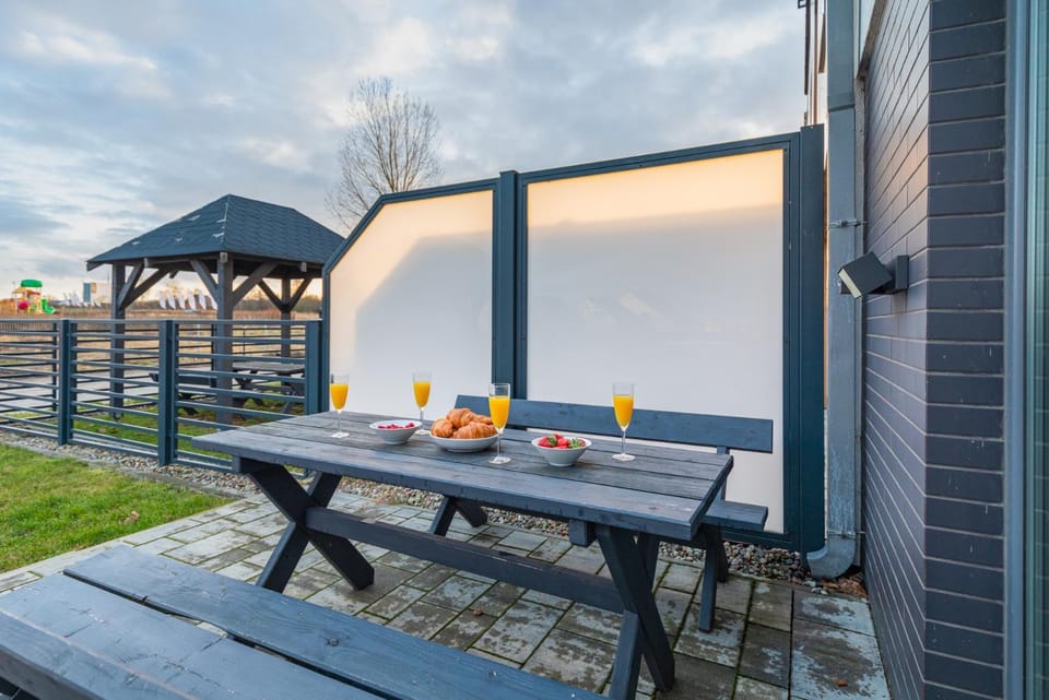 Patio, BBQ facilities