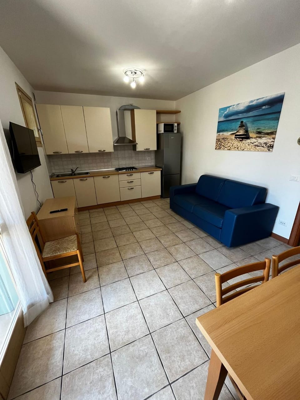 TV and multimedia, Kitchen or kitchenette, Living room, Dining area