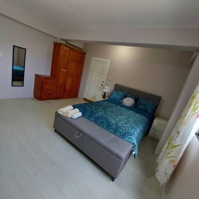 Bed, Bedroom, air conditioner