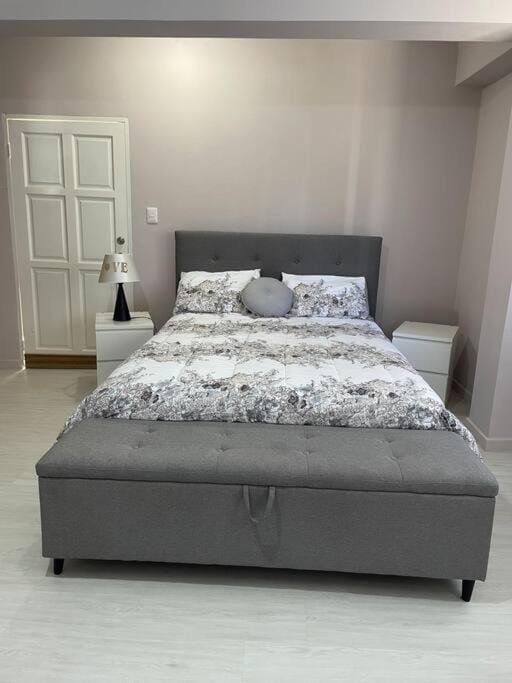 Bed, Bedroom, air conditioner
