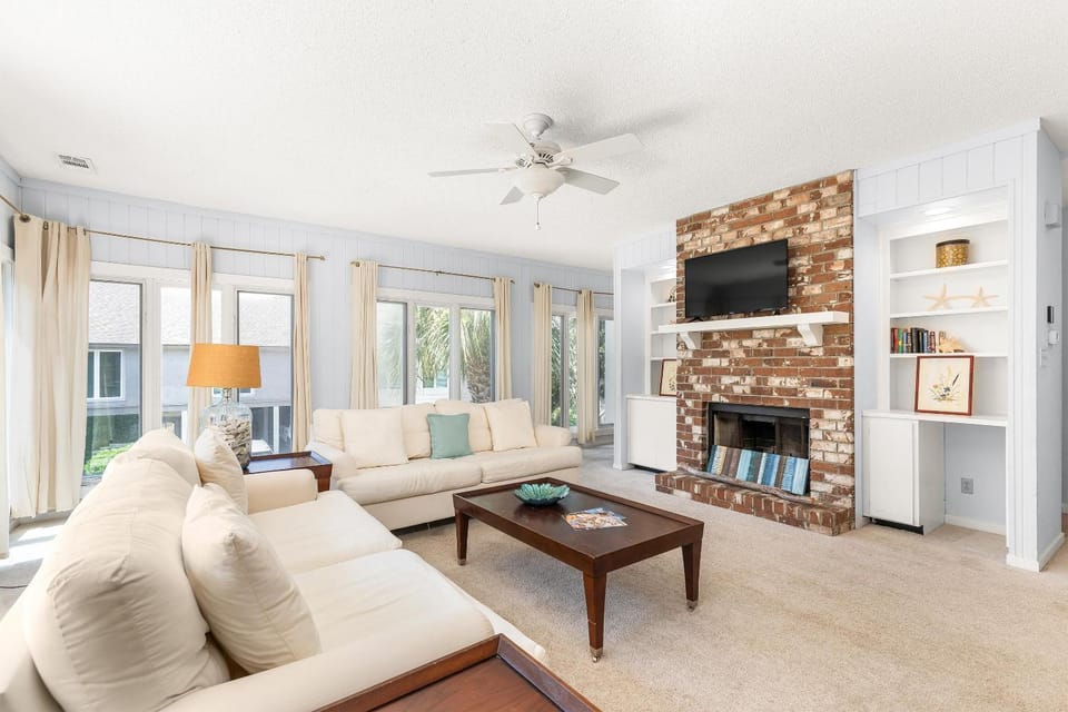 Madelyn's Oceanview House in Tybee Island