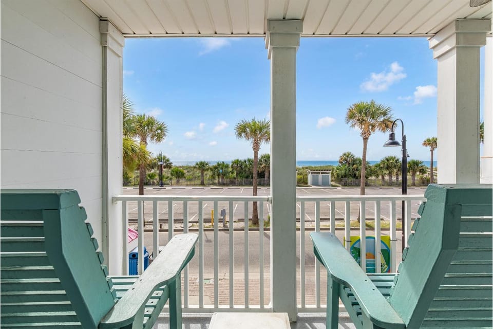 Atlantic Sunrise House in Tybee Island
