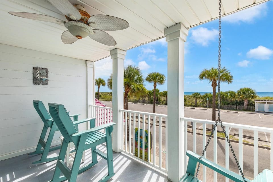 Atlantic Sunrise House in Tybee Island