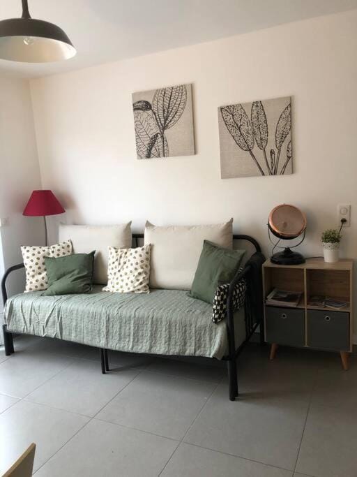 T2 récent climatisé à 100m du port Apartment in Propriano