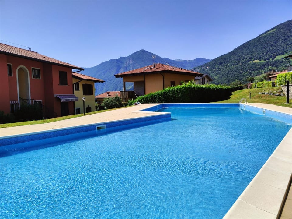 Day, Mountain view, Pool view, Swimming pool, sunbed