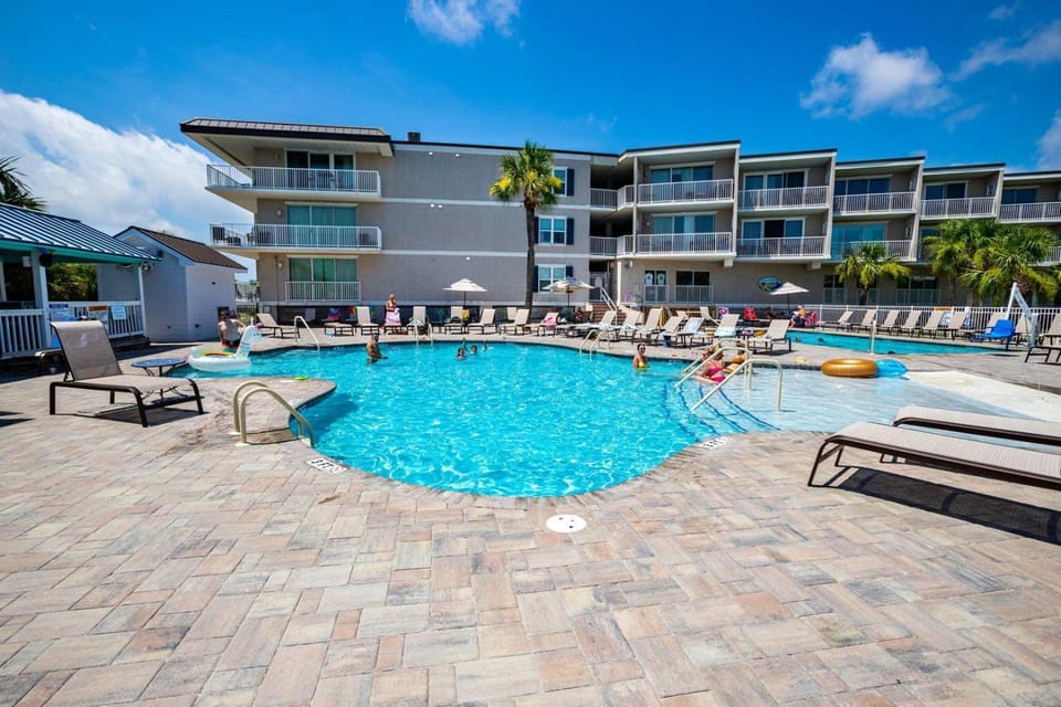 The Vue 233 House in Tybee Island