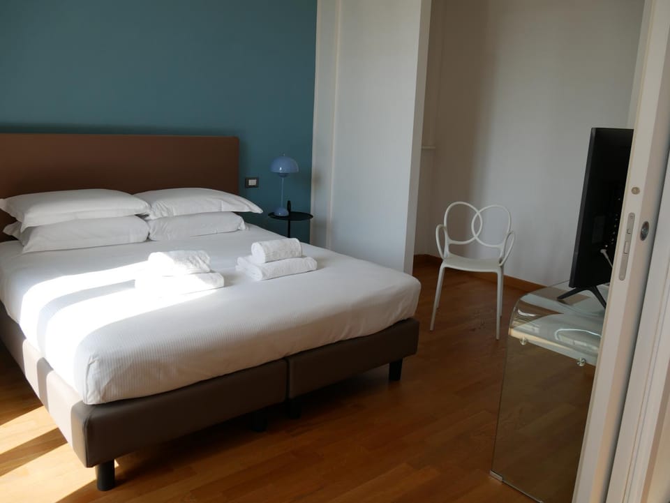 Property building, Bed