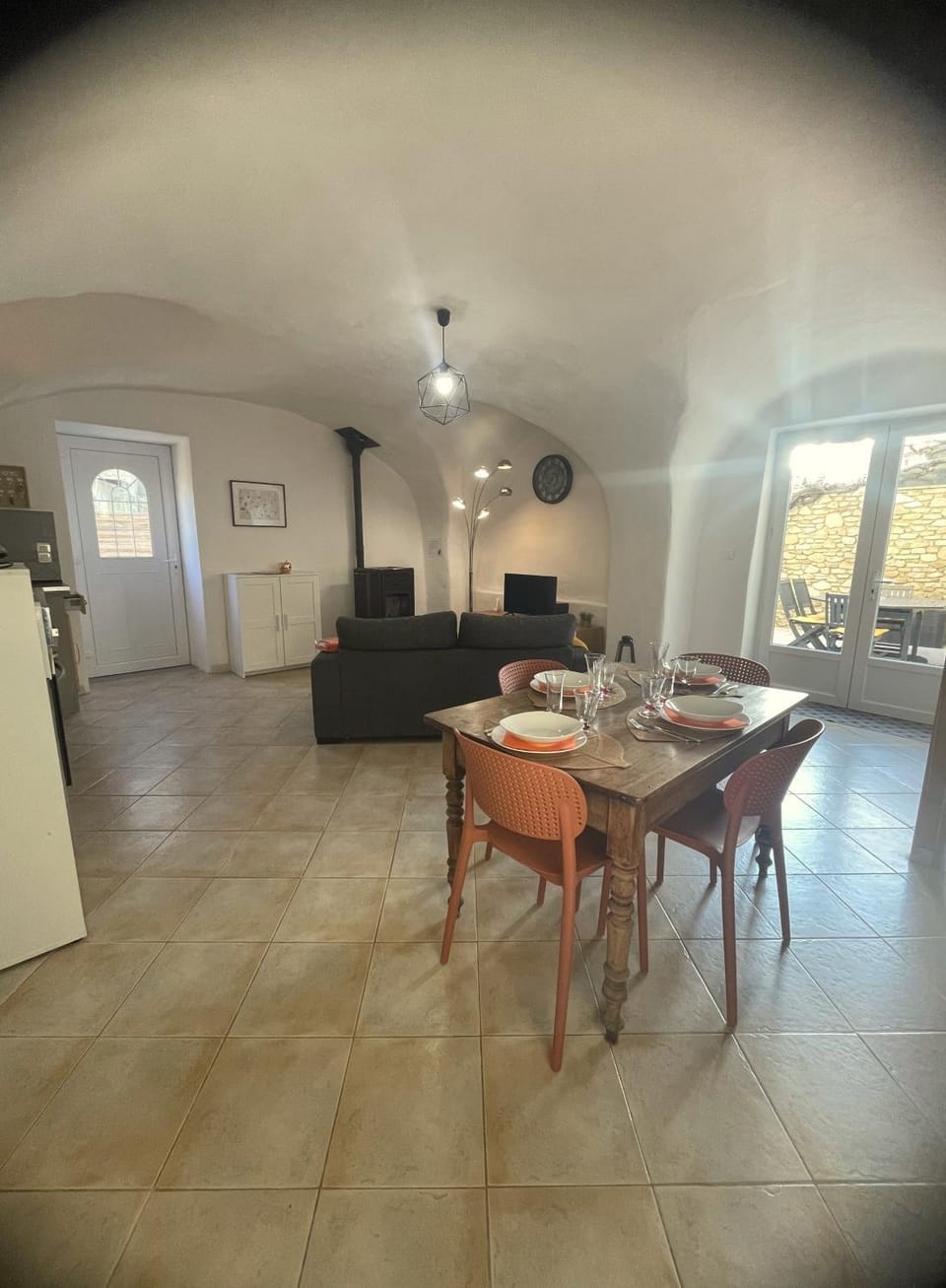 Property building, Patio, Facade/entrance, Garden, Garden view, Parking, internet