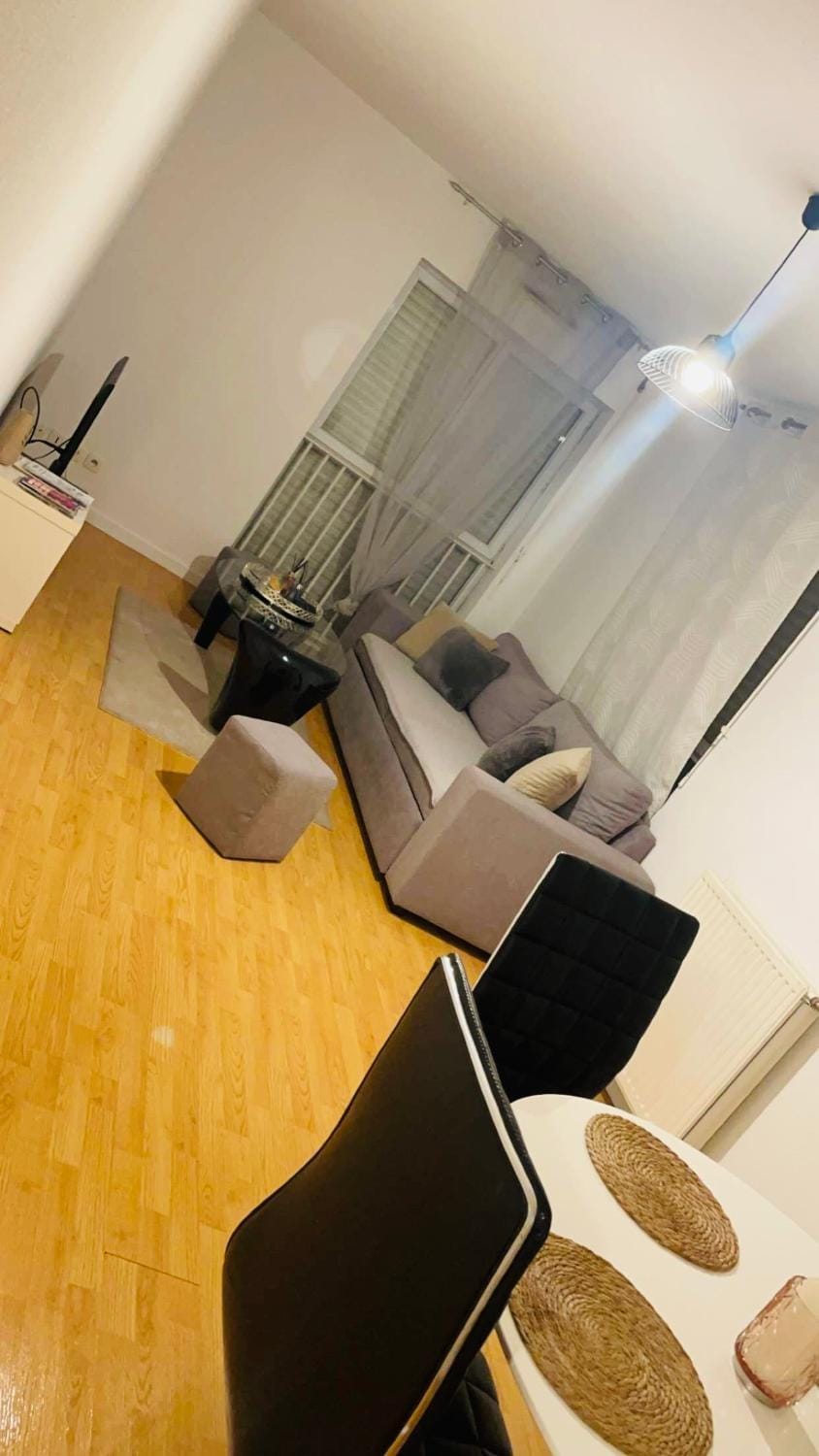 Appartement t2 au chartrons Apartment in Bordeaux