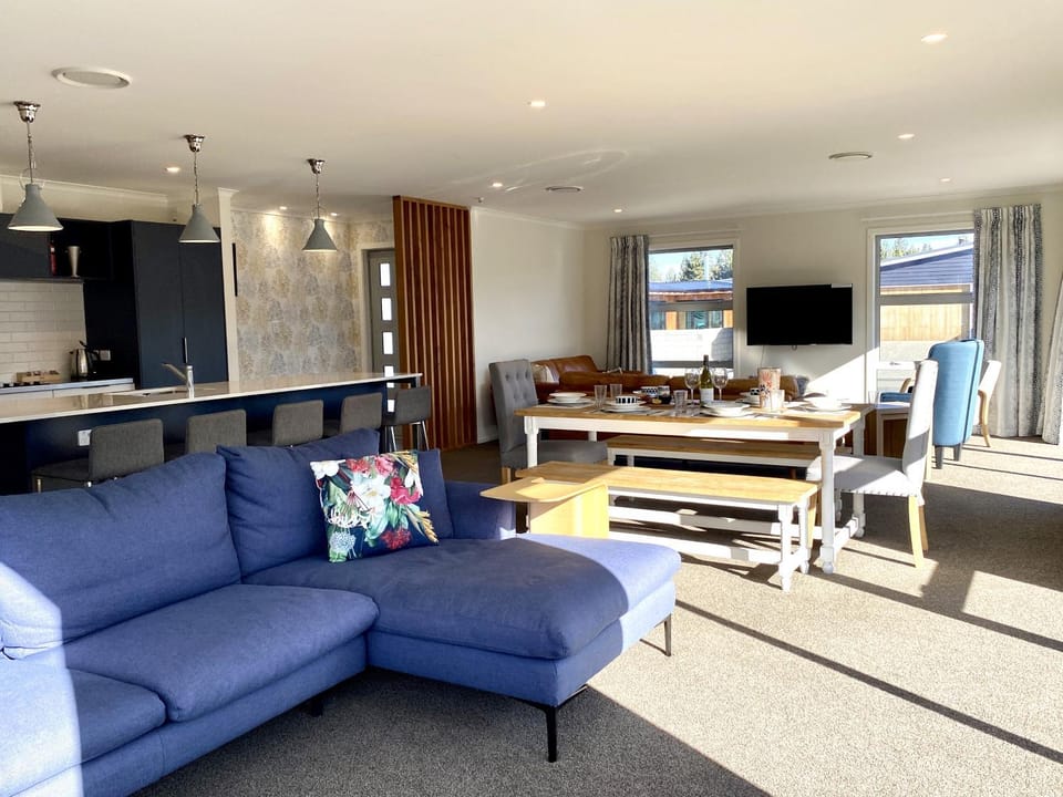 Relax, Refresh, Recharge House in Twizel