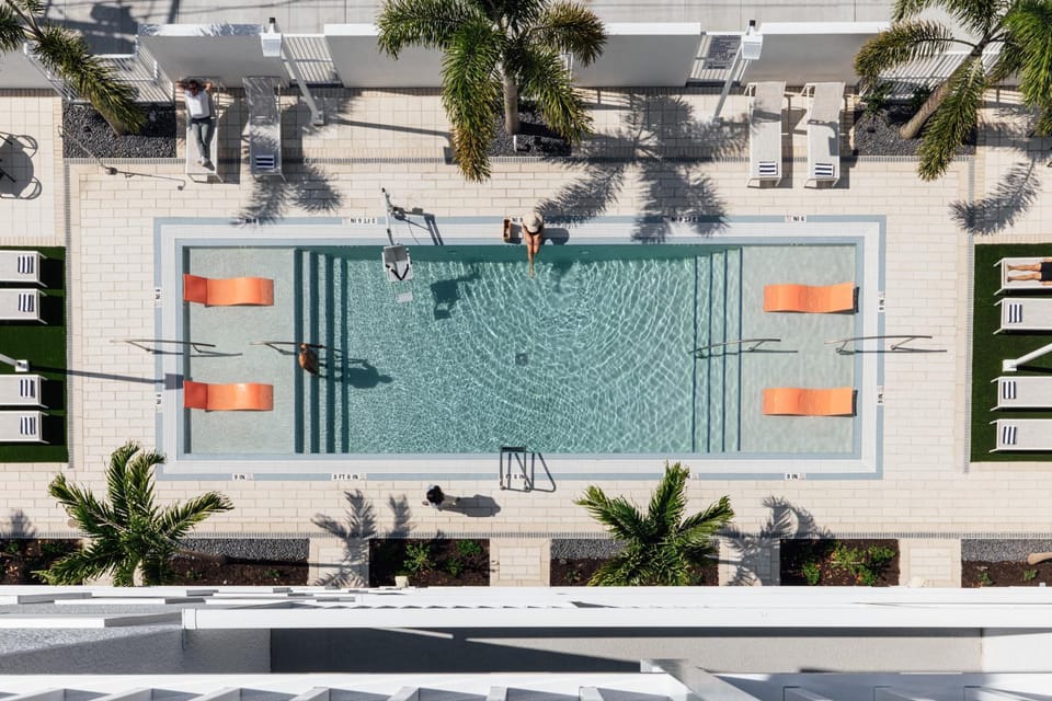 Day, Bird's eye view, Pool view, Swimming pool, Swimming pool, Location, sunbed