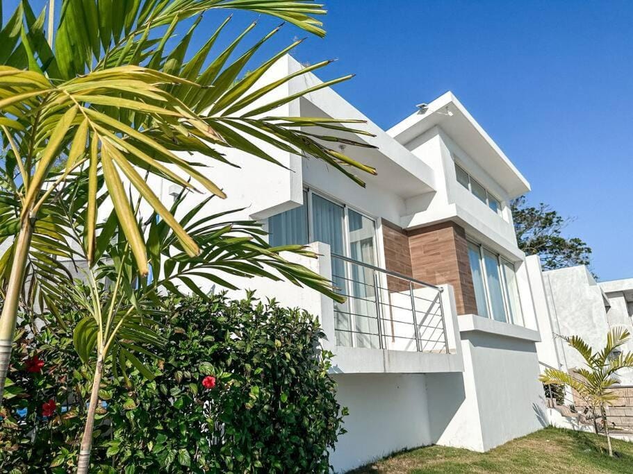 Property building, Garden