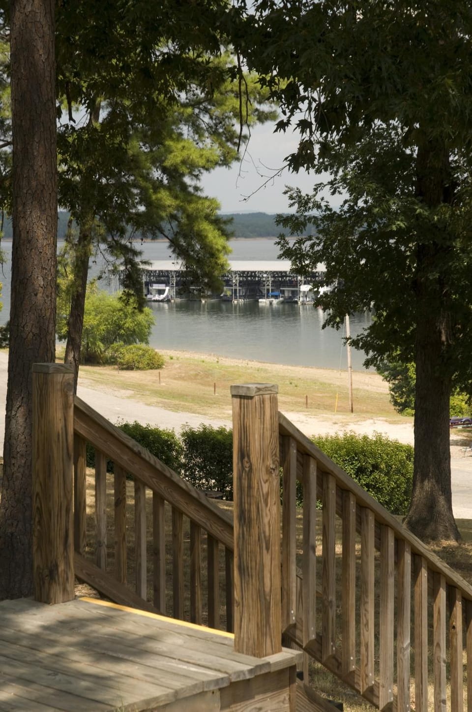 GR12 - Mountain Harbor King Guest Room on Lake Ouachita Hotel in Lake Ouachita