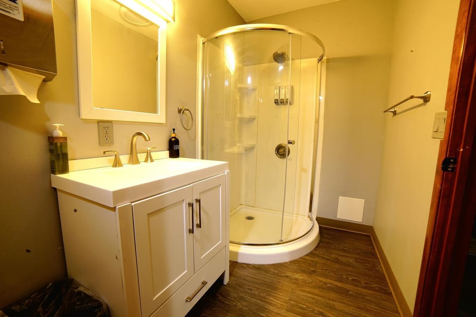 ShaligoHomes Bed and Breakfast in Anchorage