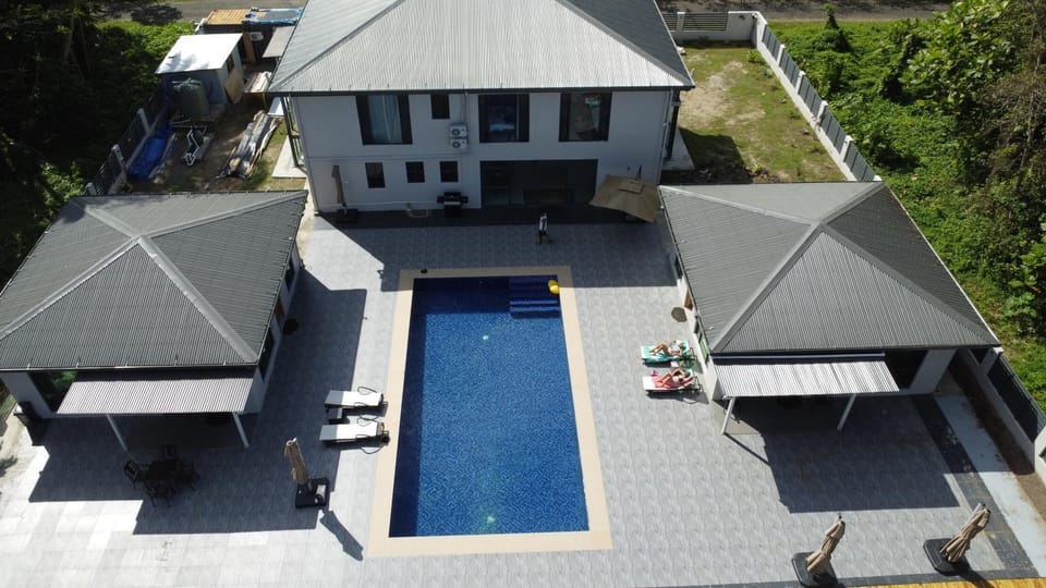 Property building, Swimming pool
