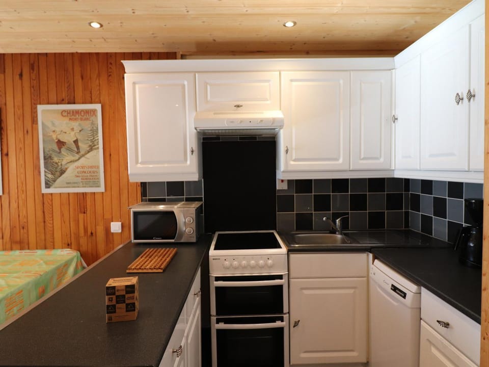 Appartement 3**, proche des pistes, balcon, wifi, animaux admis - FR-1-502-484 Apartment in Tignes