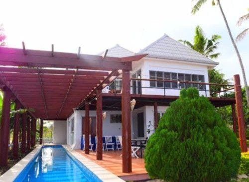 Property building, Sea view, Swimming pool, sunbed