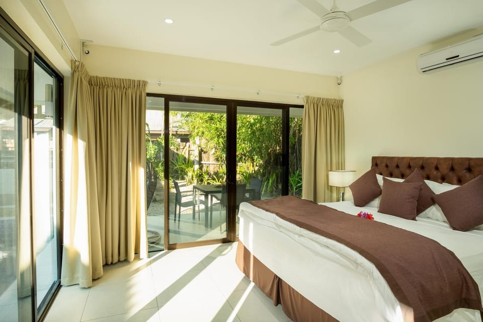 Photo of the whole room, Bedroom, air conditioner