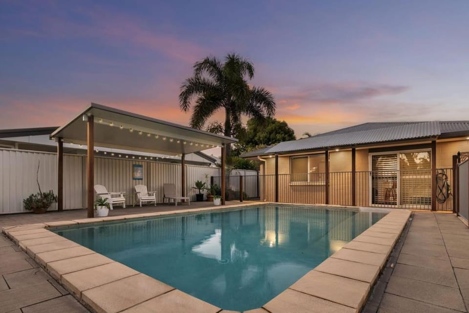 Pet Friendly Beachside Hideaway - Lazy on Lowry House in Woorim