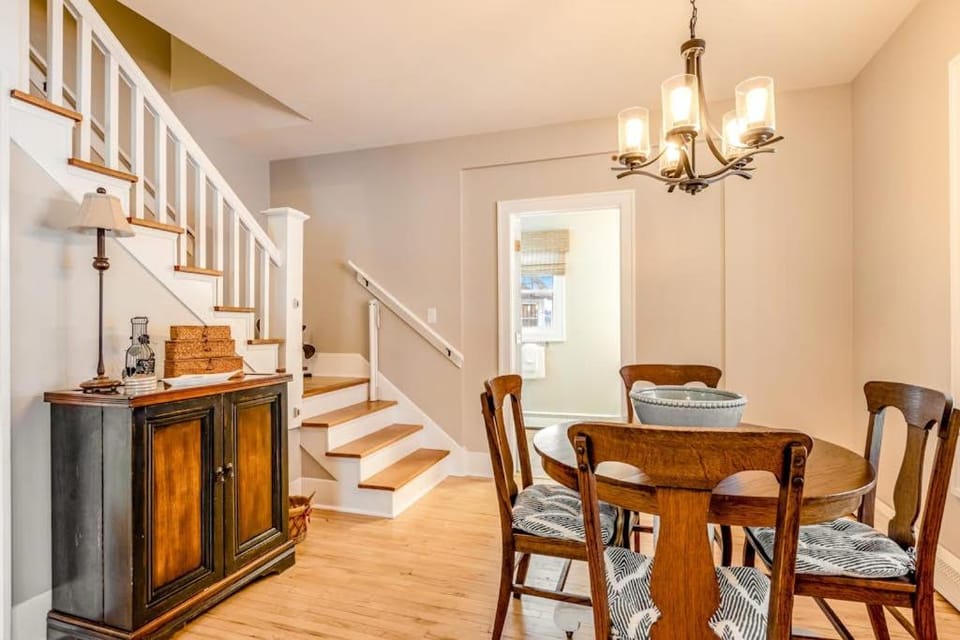 The Blue Cottage House in Minocqua
