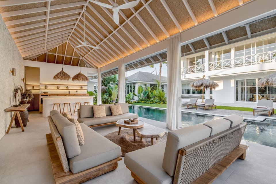 Seating area, Pool view, Swimming pool