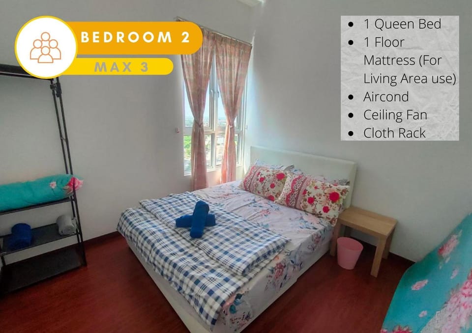 Bed, Photo of the whole room, Bedroom, fireplace, towels, air conditioner