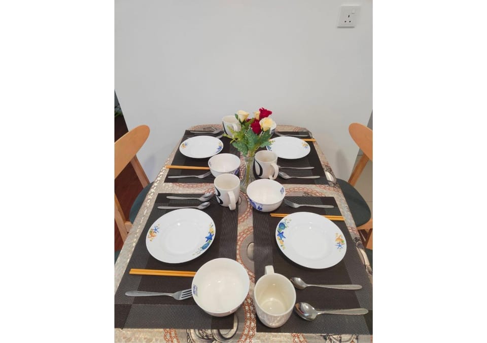 Food and drinks, Dining area