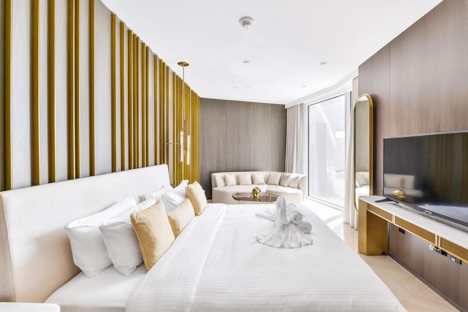 TV and multimedia, Photo of the whole room, Bedroom