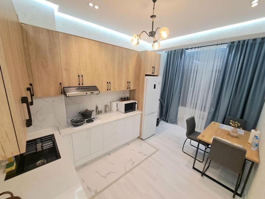 Coffee/tea facilities, Dining area, minibar, stove
