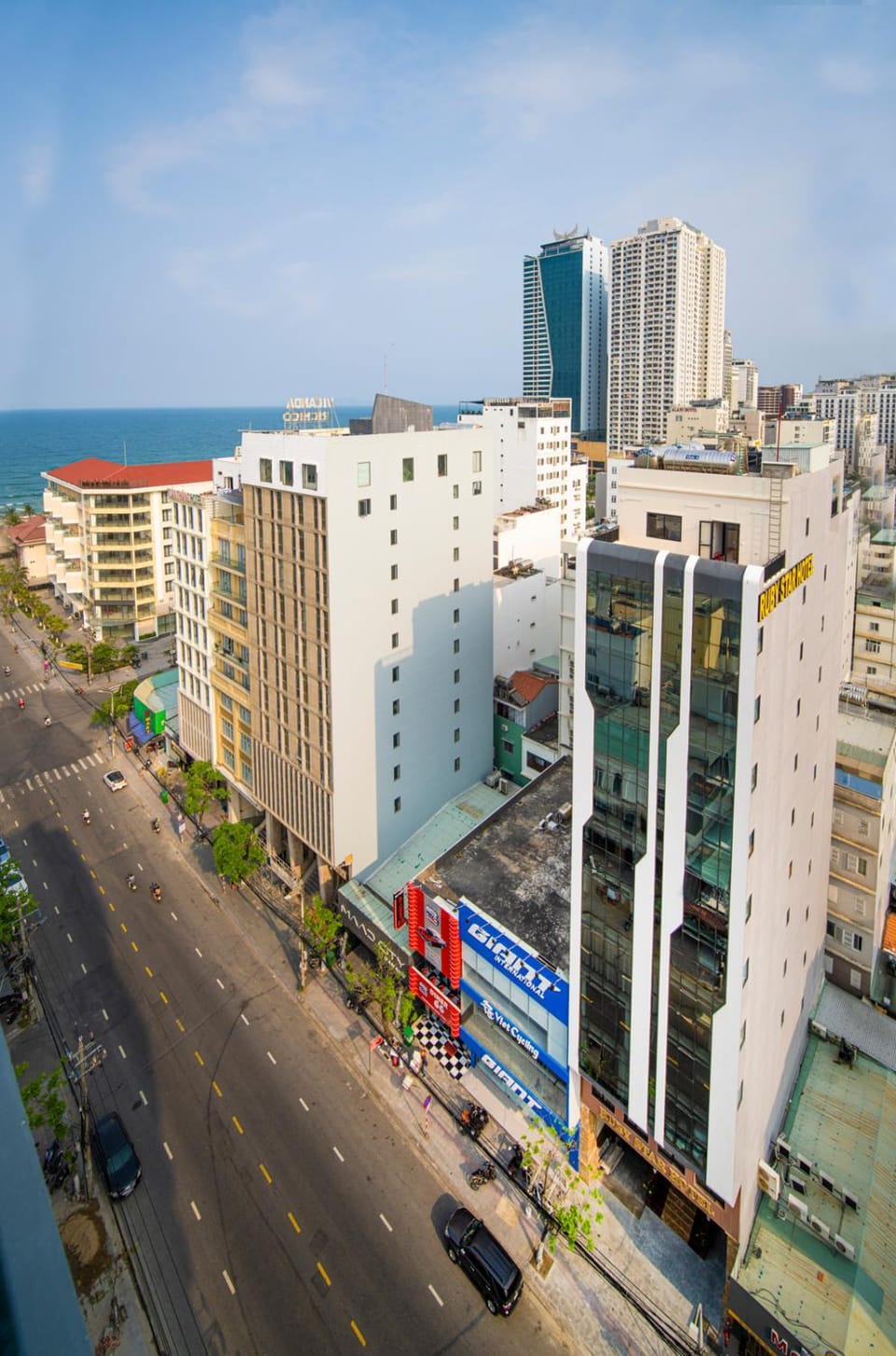 Property building, Street view, Location