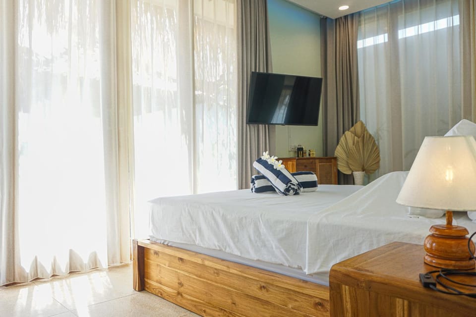 Bed, TV and multimedia, Photo of the whole room, Evening entertainment, Bedroom